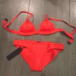 Triangl top and bottom